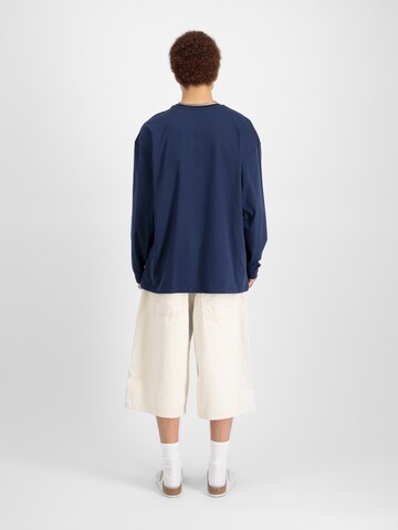 ALPHA INDUSTRIES Tričko 'Essentials' – modrá