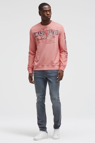 CAMP DAVID Sweatshirt Oil Dyed mit Crack Prints in Orange