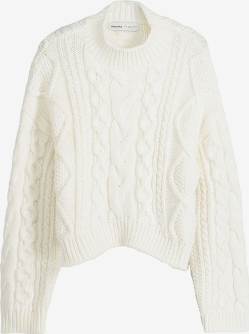 Bershka Sweater in Beige: front