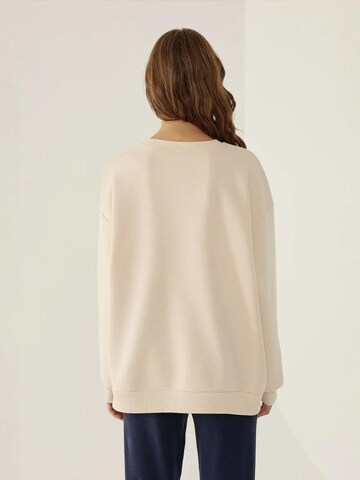 Hiccup Sweatshirt in Beige