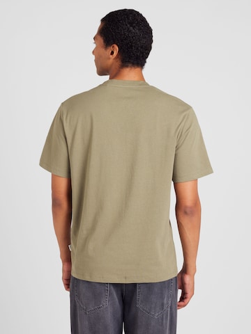Pepe Jeans T-shirt 'CONNOR' i grön
