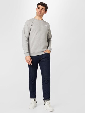ADIDAS ORIGINALS Sweatshirt 'Trefoil Essentials ' i grå