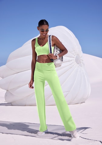 LASCANA ACTIVE Alt laienev Spordipüksid, värv roheline