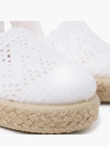 Pisamonas Sandal in White