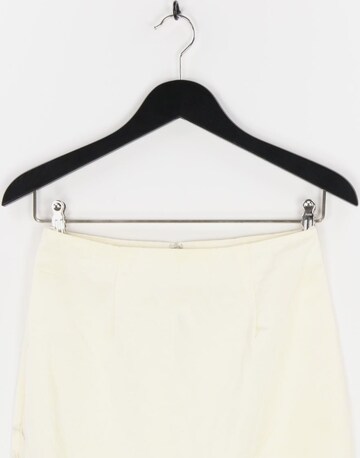 UNBEKANNT Skirt in S in White: front