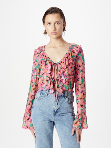 Monki Blouse in Pink: front