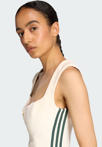 Top de la ADIDAS ORIGINALS pe alb
