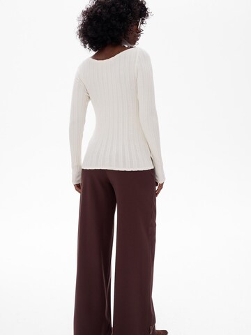 Blue Shadow Sweater in Beige
