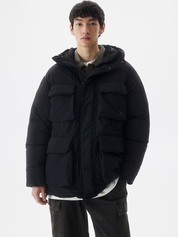 Giacca di mezza stagione di Pull&Bear in nero: frontale