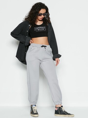 C&City Tapered Trousers in Grey