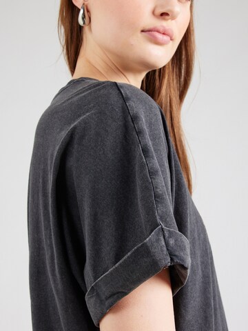 T-shirt 'ONLLUCY' ONLY en gris