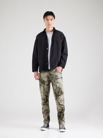 juoda JACK & JONES Patogus modelis Marškiniai 'JCOHELVETICA'