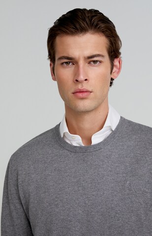Pullover di Scalpers in grigio