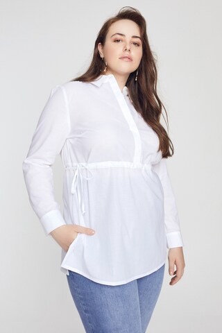 Ulla Popken Blouse in Wit: voorkant