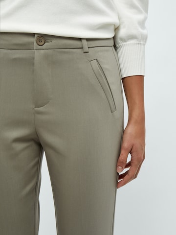 Regular Pantalon chino 'Daya' minus en gris