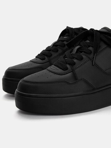 Pull&Bear Platform trainers in Black