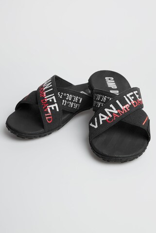CAMP DAVID Beach Slipper mit Label Prints in Schwarz