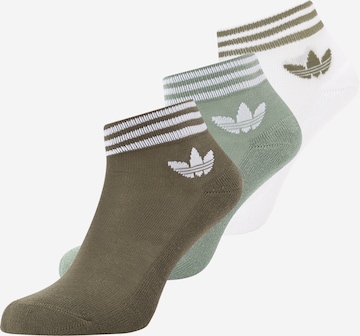 ADIDAS ORIGINALS - Meias 'Island Club Trefoil  ' em verde: frente