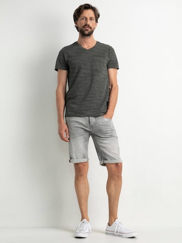 Petrol Industries Slimfit Shorts in Grau