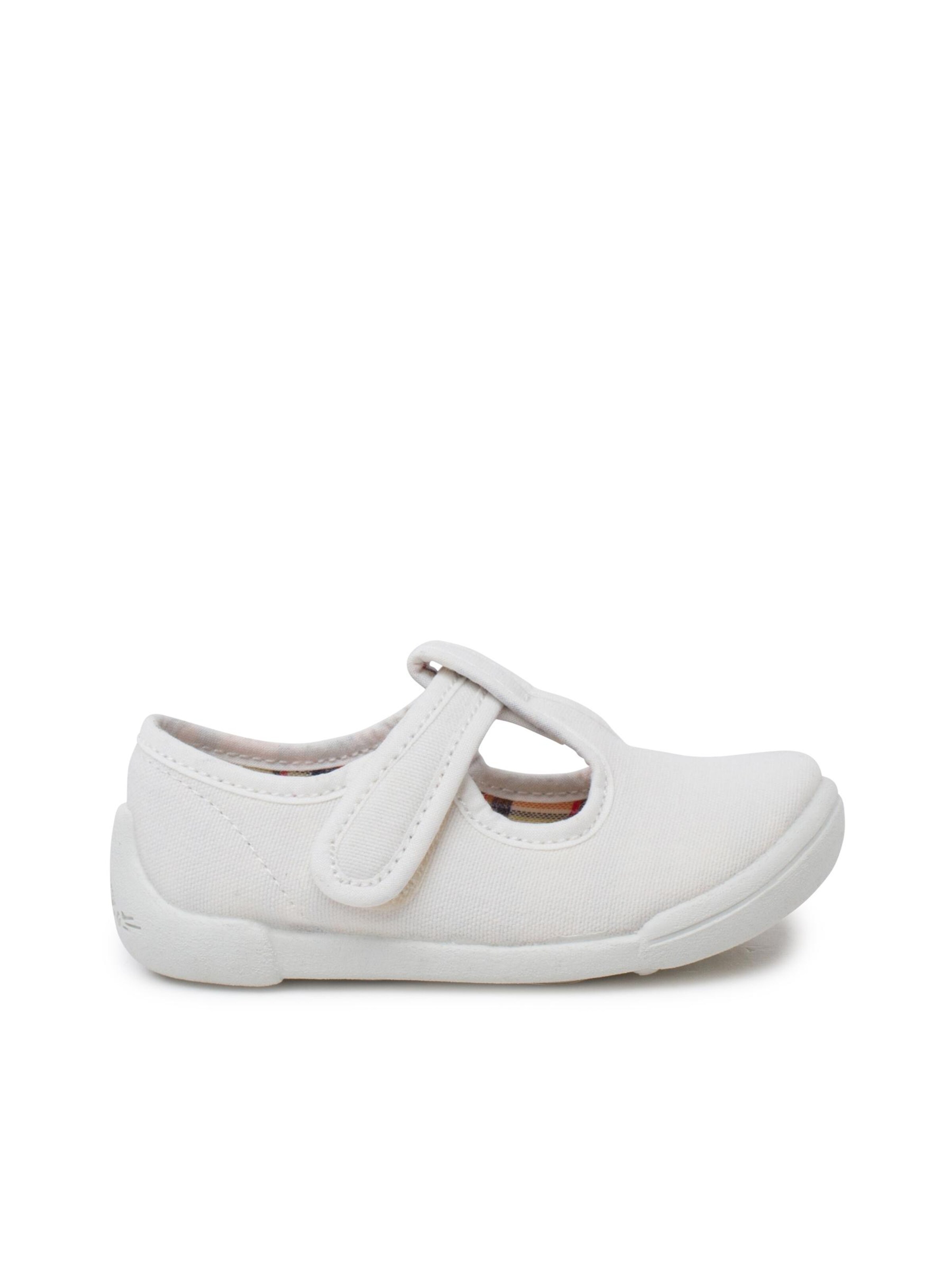 Pisamonas First-Step Shoes in White