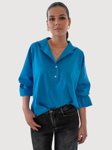 WEARABLE STORIES Shirt 'Lucie' in Blue: front