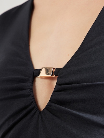 Abercrombie & Fitch T-shirt i svart