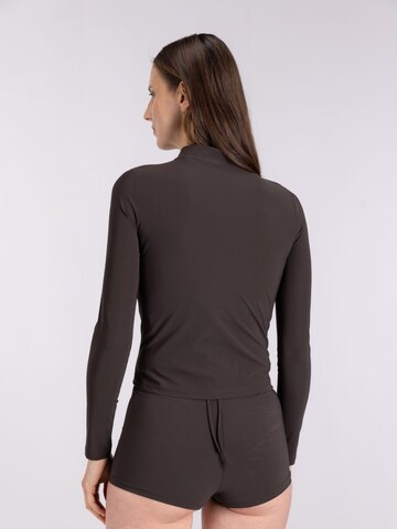 WALLIEN Badeshorts in Braun
