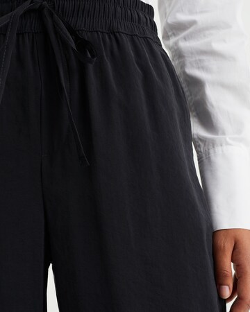 Loosefit Pantaloni di WE Fashion in nero