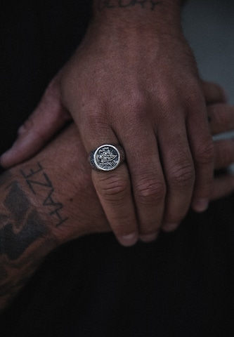 Haze&Glory Ring 'Hold Fast' in Silver: front