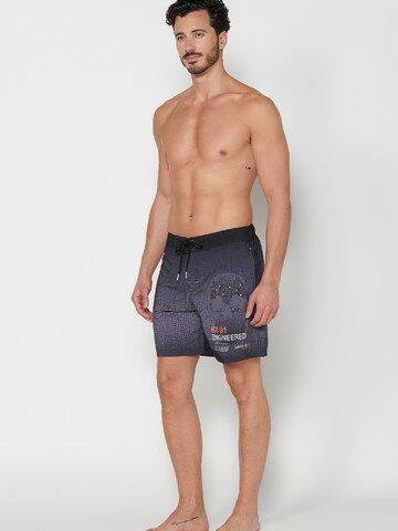 KOROSHI Badeshorts in Lila