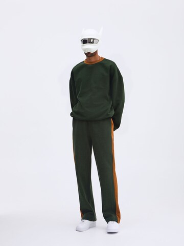 Smiles Regular Pants 'Yunus' in Green: front