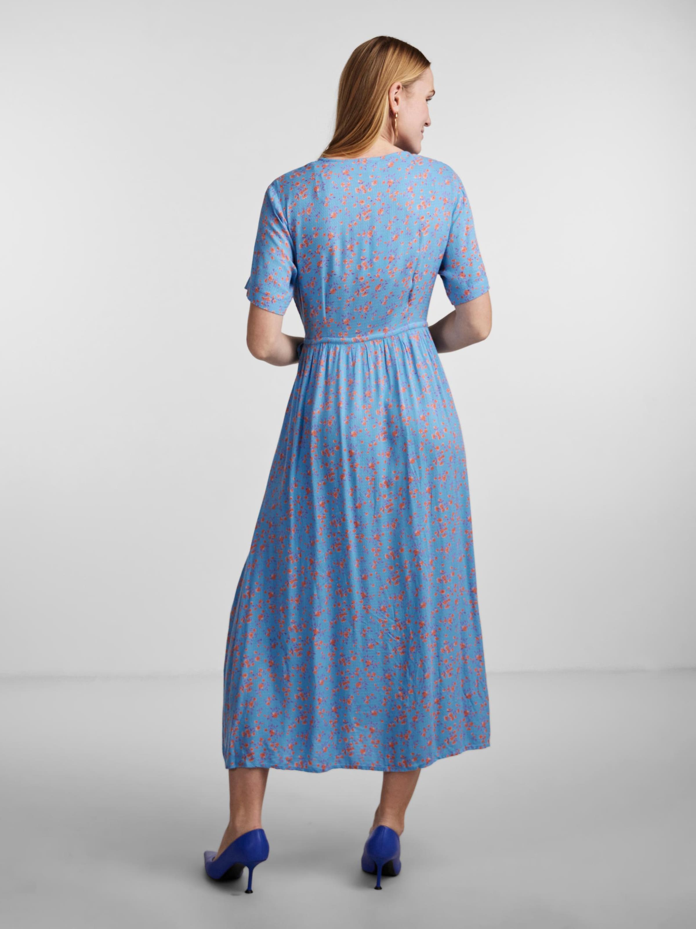 YAS Jurk Micca in Smoky Blue ABOUT YOU