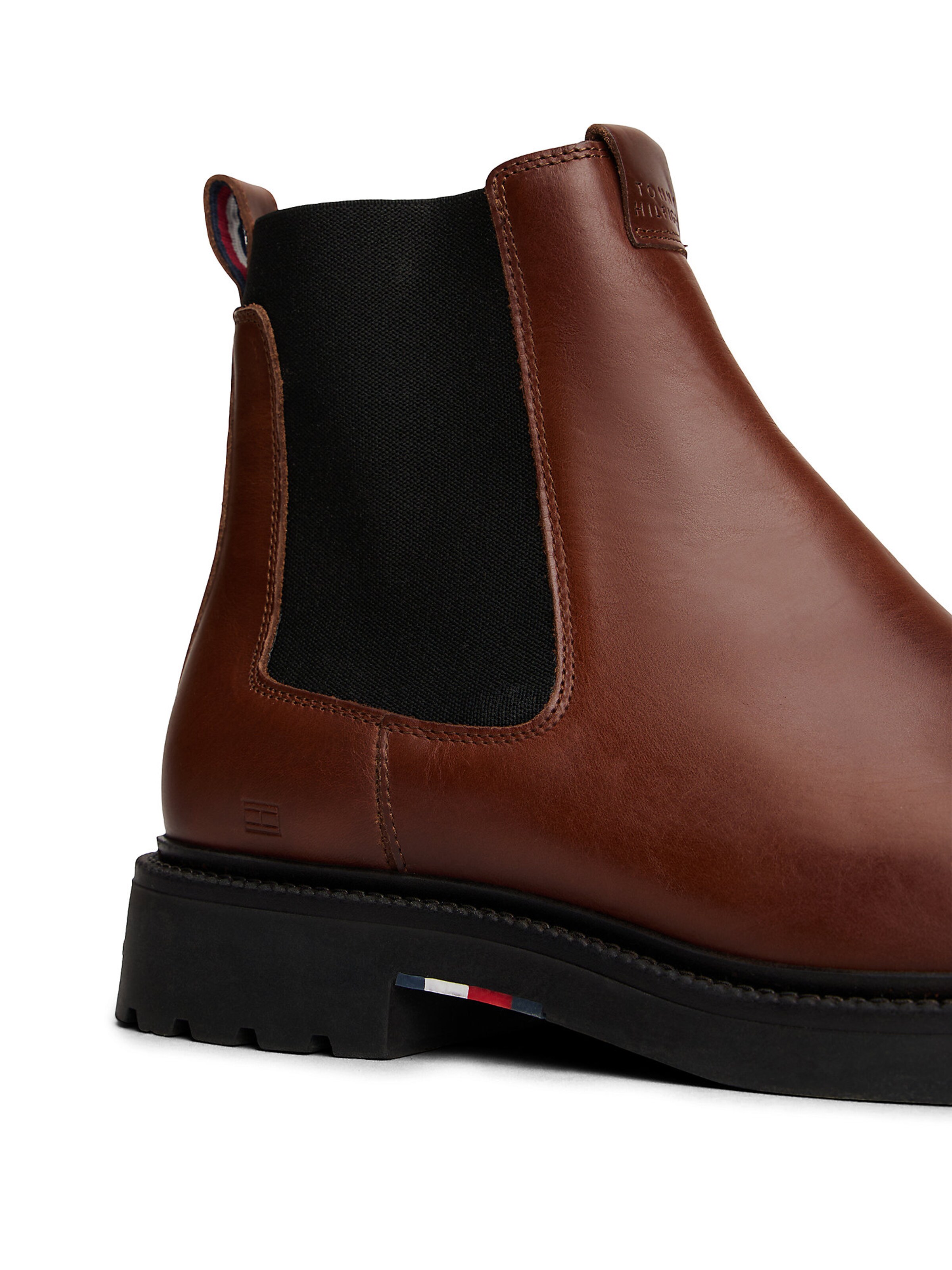 TOMMY HILFIGER Chelsea boots in Bruin
