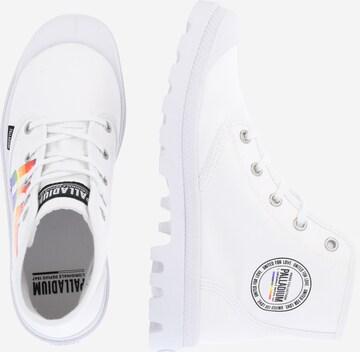 Palladium - Botas con cordones 'PAMPA' en blanco