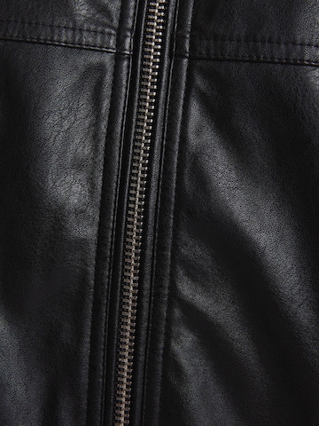 BershkaPrijelazna jakna - crna boja