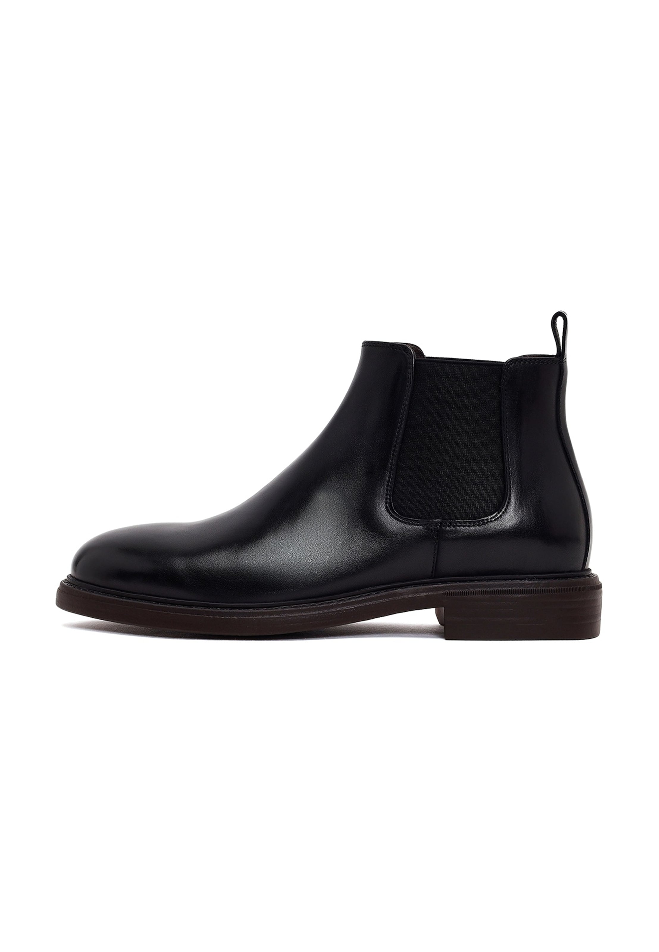 Derimod - Botas chelsea em preto: frente