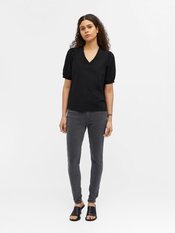 Tricou 'Caroline' de la OBJECT pe negru