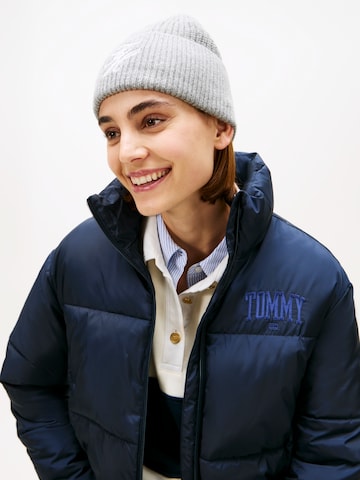 TOMMY HILFIGER Čepice – šedá