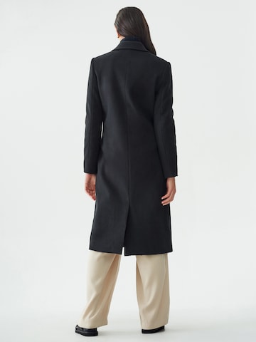 Cappotto di mezza stagione 'Florence' di Willa in nero