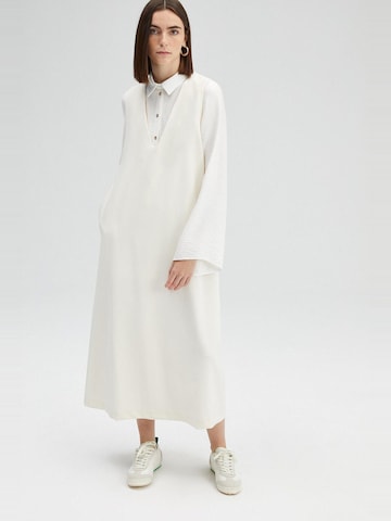 Touche Prive Shirt Dress in Beige: front