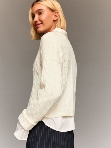 Pull-over Bershka en beige