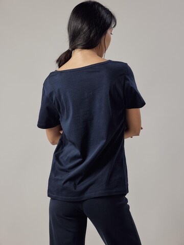 T-shirt 'T-Shirt Scollo Profondo' OWN Off With Nature en bleu