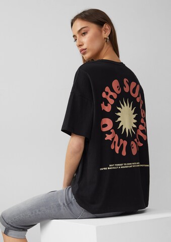 T-shirt QS en noir : devant