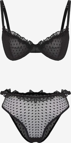 Trendyol T-Shirt Alusasusetti värissä musta: etupuoli