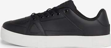 Tommy Jeans Sneakers laag in Zwart: voorkant