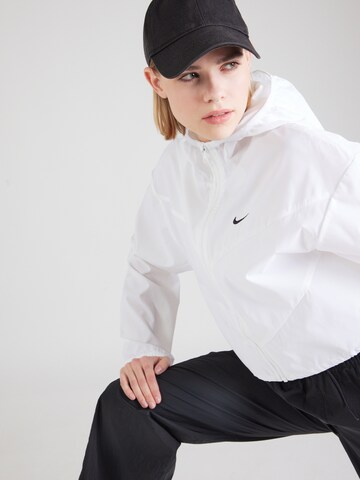 Nike Sportswear Přechodná bunda – bílá