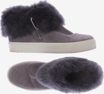 Carvela deals fur boots