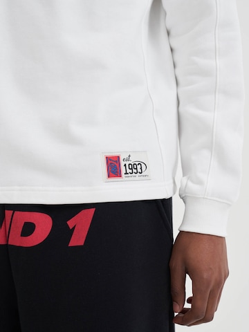 AND1 - Sudadera en blanco