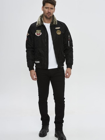 CIPO & BAXX Winterjacke CM232 in Schwarz