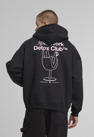 Another Cotton Lab Sweatshirt 'Detox Club' in Schwarz: Vorderseite